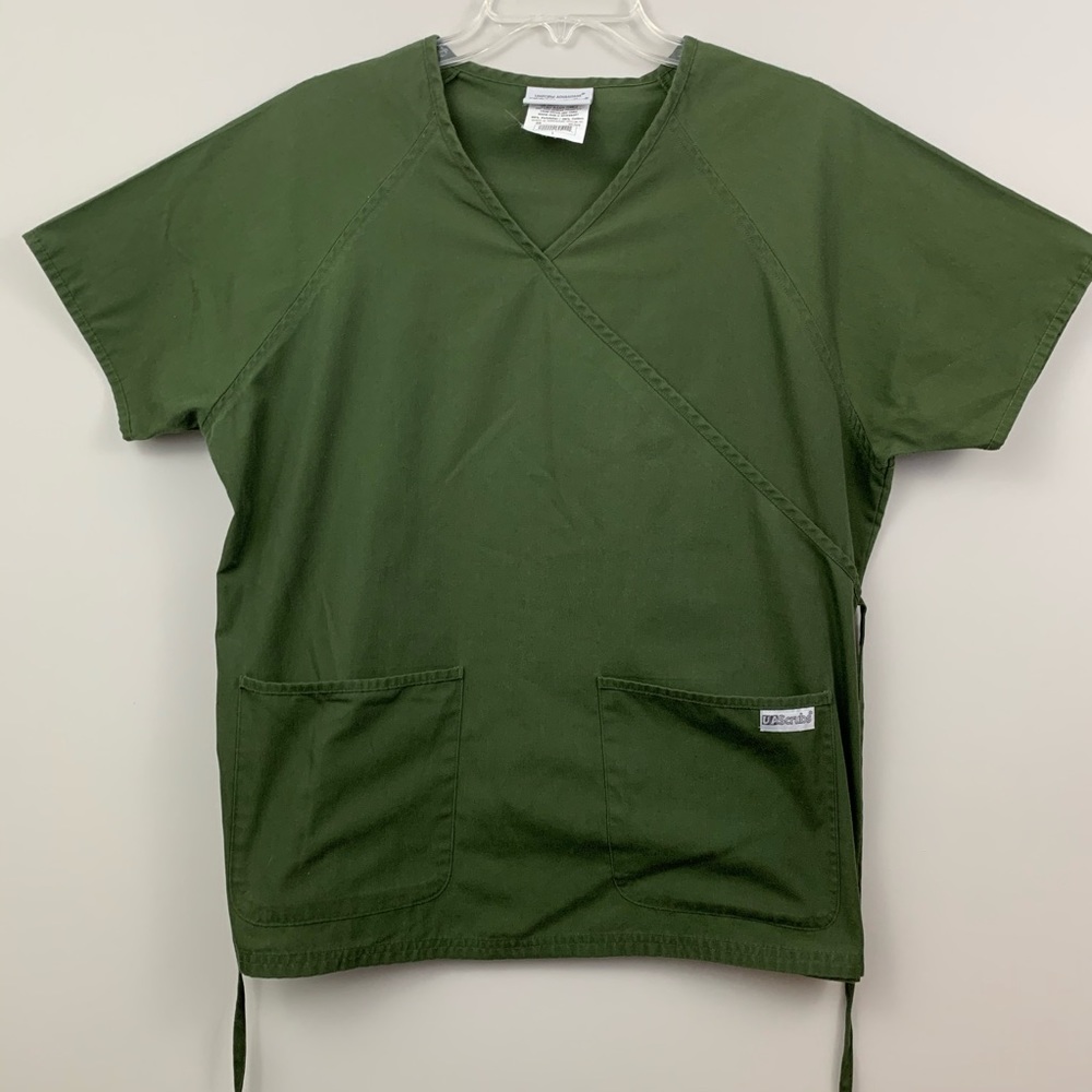 Uniform Advantage scrub top- olive green
